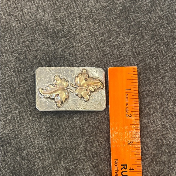 Vgt Ricardo nickel silver and bronze oak leaf western belt buckle. - Picture 4 of 5